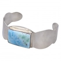 Brățară statement modernistă manufacturată în argint cu un impresionant anturaj de larimar dominican natural | cca. 1990