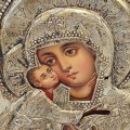 Icoană veche ortodoxă "Maica Domnului cu Pruncul" (Glykophilousa) | tempera pe lemn cu ferecătură în argint de secol XVIII | școala rusească