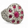 Inel statement manufacturat în argint decorat cu anturaje de rubin natural | India