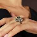 Inel cocktail în manieră Art Deco din aur 10k decorat cu diamante și smarald natural | cca. 1950