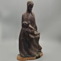 Impresionantă sculptură makonde "Pietà" în lemn de abanos african | Tanzania cca. 1960
