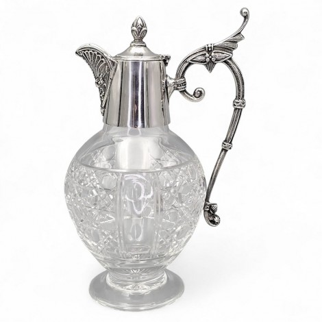 Carafă - decantor de perioadă victoriană în stil Gothic Revival din cristal și metal argintat | atelier Derby Silver Company cca. 1890 - 1900