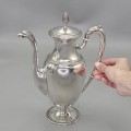 Ceainic din argint în manieră Impero | atelier Cesa 1882 - cca. 1950