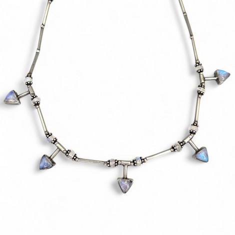 Colier boho Ethnic Inspired din argint cu anturaje de piatra lunii | ultimul pătrar al secolului XX