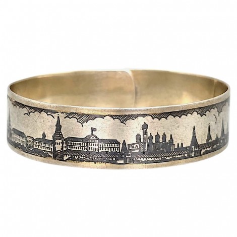 Brățară cuff manufacturată în argint aurit, decorată în tehnica niello cu vedute ale Kremlinului | artel sovietic - Moscova cca. 1960 - 1970