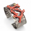  Brățară cuff manufacturată în argint martelat și coral natural de Sardinia | preloved