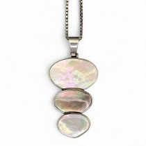 Colier sautoir din argint cu pandant lavalier decorat cu sidef natural iridescent | preloved