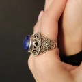 Inel etnic oriental manufacturat în argint și lapis lazuli multifațetat | preloved