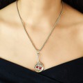 Colier din argint accesorizat cu un inedit pandant romantic de perioadă mid-century, realizat de atelierul italian UnoAErre