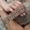Veche brățară magrebiană manufacturată în argint și coral natural | Maroc cca. 1930 - 1950