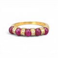  Inedit inel de designer Gianni Carità, manufacturat în aur galben 18K, decorat cu rubine naturale cabochon și diamante naturale | atelier Gianni Carità  Napoli | cca. 1990 - 2000