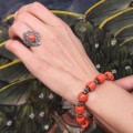 Inel etnic sino-tibetan Newari manufacturat în argint și coral natural | Nepal cca. 1950 - 1970