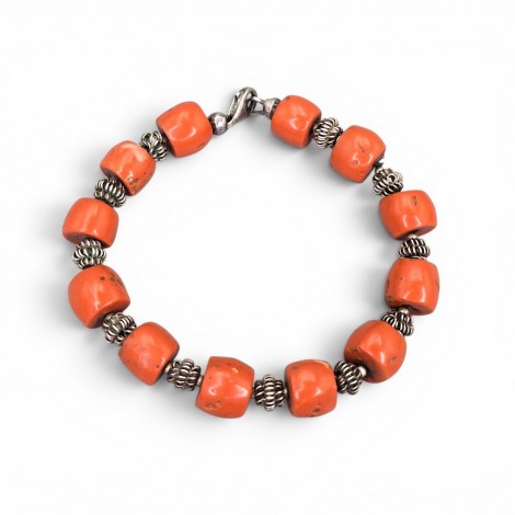  Veche brățară etnică yemenită, manufacturată în argint și coral natural | Sana'a - Al Mahwit | cca. 1930 - 1955