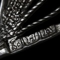 Impresionantă brățară manchette de epocă Art Deco, manufacturată în argint prin tehnica filigranului tradițional egiptean | atelier Alexandria - Egipt | datată 1934 - 1935