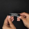 Bratără cuff unisex din argint cu piele naturală de pisică de mare, decorată cu simbolul nobiliar Fleur De Lys | preloved 2020's