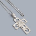 Colier din argint accesorizat cu pandant statement Latin Cross de perioadă mid-century din argint și email | atelier Arezzo cca. 1960 - 1970 
