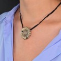 Elegant colier Daisy din argint aurit și email vitrifiat prevăzut cu șnururi din bumbac cerat | preloved 2000's
