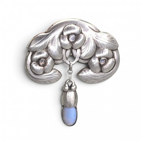 Broșă Art Nouveau - Skonvirke semnată Evald Nielsen, manufacturată în argint și piatra lunii naturală | Danemarca cca. 1910 - 1915