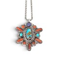 Colier din argint torsadat, accesorizat cu o remarcabilă amuletă sino-tibetană Mandala manufacturată în argint decorată cu turcoaz natural himalayan, coral și sodalit | Nepal cca. 1970