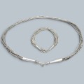 Set de bijuterii etnice Navajo Liquid Silver din argint sterling, compus din colier și brățară | Statele Unite cca. 1970 - 1990