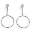 Rafinați cercei statement Minimalist Luxury din argint rodiat, decorați cu micro-pavé de zirconii cubic | design contemporan 2026