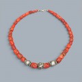  Vechi colier etnic Amazigh, manufacturat din coral natural cu elemente masive din argint | Maroc - prima jumătate a sec. XX