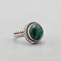 Inel Ethnic Inspired manufacturat în argint decorat cu malachit natural | new old stock