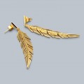 Remarcabili cercei cinetici Salvatore Plata, manufacturați în argint placat cu aur galben, cu design inspirat de forma stilizată a penelor | preloved 2025