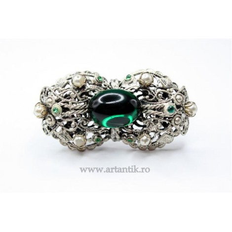 brosa victoriana etruscan revival. cca 1870. anturaj emerald glass