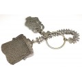 Accesoriu cu porte-monnaie chatelaine din argint - Austro-Ungaria cca 1870