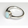 inel solitarie cu opal natural australian 1.5 ct - aur alb 9k - Marea Britanie
