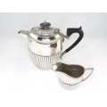 set edwardian pentru servirea cafelei - cafetiera si letiera - atelier Kirby Beard & Co cca 1910