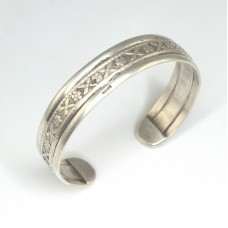 veche bratara "cuff " egipteana - manufactura in argint . cca 1950 veche bratara "cuff " egipteana - manufactura in argint . cca 1950