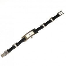 rafinat ceas Gucci  decorat cu  doua diamante - model 3900L rafinat ceas Gucci  decorat cu  doua diamante - model 3900L