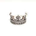 elegant  inel " Royal Crown " - argint incrustat cu anturaje de spinel