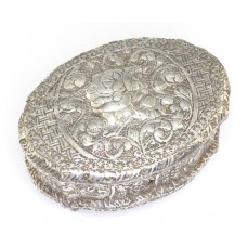 veche caseta indiana pentru bijuterii  - argint si lemn - Hyderabad India  veche caseta indiana pentru bijuterii  - argint si lemn - Hyderabad India