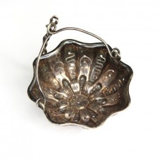 vechi infuzor pentru ceai - atelier Christofle - Franța cca 1850 vechi infuzor pentru ceai - atelier Christofle - Franța cca 1850