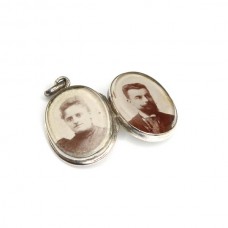 Pandant locket victorian - argint si cristal - Marea Britanie sec XIX Pandant locket victorian - argint si cristal - Marea Britanie sec XIX