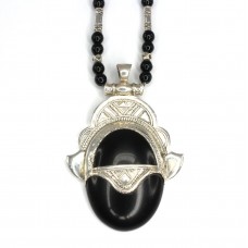 Colier cu amuletă tuaregă Issaran | argint & onix negru | Niger