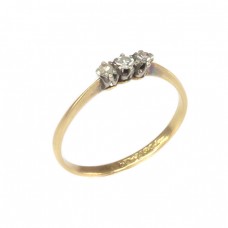 Delicat inel victorian, decorat cu 3 diamante naturale 0.14 Ct | aur 18K & platină | Marea Britanie Delicat inel victorian, decorat cu 3 diamante naturale 0.14 Ct | aur 18K & platină | Marea Britanie