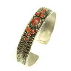 RAR: Veche brățară hindusă din argint 999, spendid decorată prin filigranare manuală | SHANKHA | | coral natural | cca.1900 - 1930 | India RAR: Veche brățară hindusă din argint 999, spendid decorată prin filigranare manuală | SHANKHA | | coral natural | cca.1900 - 1930 | India