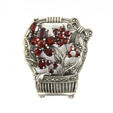 Broșă Art Deco din argint decorat cu marcasite și granate naturale | cca.1940 Broșă Art Deco din argint decorat cu marcasite și granate naturale | cca.1940