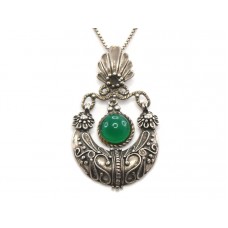 Colier cu pandant Etruscan Revival | argint & agat verde | Italia  Colier cu pandant Etruscan Revival | argint & agat verde | Italia