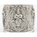 Cană burmeză din argint decorată cu zeități din panteonul hindus | manufactură | 1880 -1891  British Burma