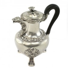 Ceainic din argint 950 elaborat în manieră Art Nouveau | Franța | cca.1900 -1910 Ceainic din argint 950 elaborat în manieră Art Nouveau | Franța | cca.1900 -1910