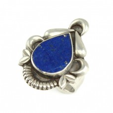 Inel etnic hindus decorat cu lapis lazuli | manufactură în argint | India - Britisj Raj | 1940 -1960 Inel etnic hindus decorat cu lapis lazuli | manufactură în argint | India - Britisj Raj | 1940 -1960