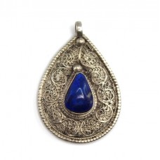Amuletă hindusă decorată prin filigranare cu motive Shankha | argint & lapis afgan | India Amuletă hindusă decorată prin filigranare cu motive Shankha | argint & lapis afgan | India