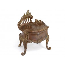 Casetă de bijuterii Art Nouveau | spelter cuprat | Franța | cca 1880 Casetă de bijuterii Art Nouveau | spelter cuprat | Franța | cca 1880