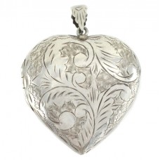 Impresionant pandant locket din argint gravat manual locket | Love Of My Heart | Marea Britanie Impresionant pandant locket din argint gravat manual locket | Love Of My Heart | Marea Britanie