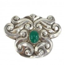 Broșă Art Nouveau - Skonvirke din argint  decorat cu agat verde natural | Danemarca cca.1910